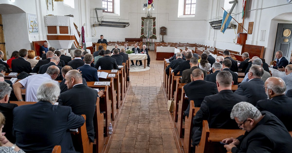 Hűség az Igéhez és megújulás a kihívások közepette